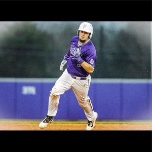 Meet your Posher, Dax